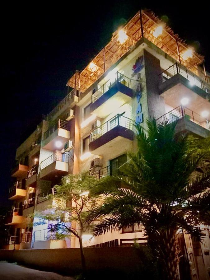 Dead Sea Lafamilia Albadwan Aparthotel Sweimeh Kültér fotó
